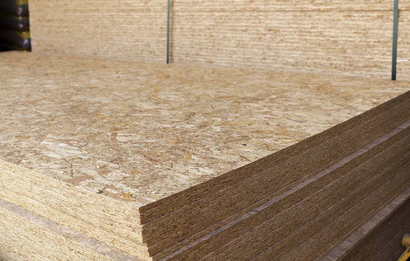 Ein Stapel ESB Holz-Platten